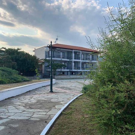 Thea Comfy Living Aparthotel เนอาวรัสนา ภายนอก รูปภาพ