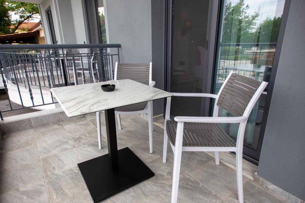 Thea Comfy Living Aparthotel เนอาวรัสนา ภายนอก รูปภาพ