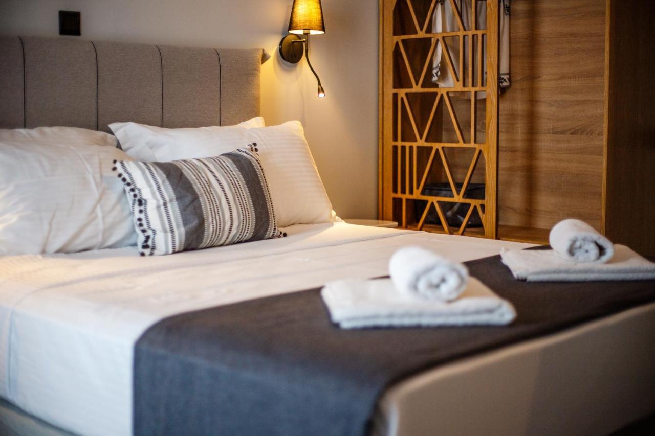 Thea Comfy Living Aparthotel เนอาวรัสนา ภายนอก รูปภาพ