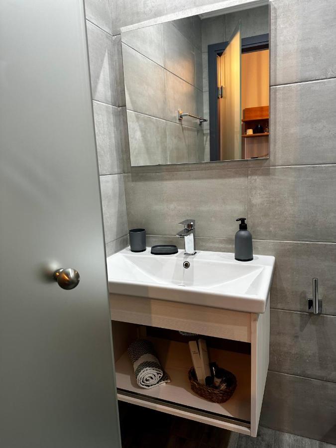 Thea Comfy Living Aparthotel เนอาวรัสนา ภายนอก รูปภาพ